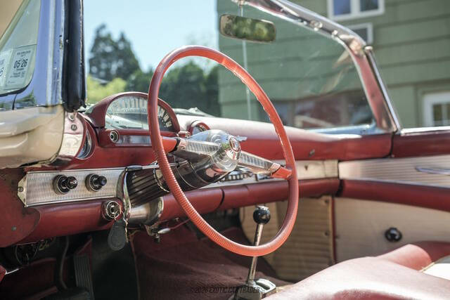 1955 Ford Thunderbird