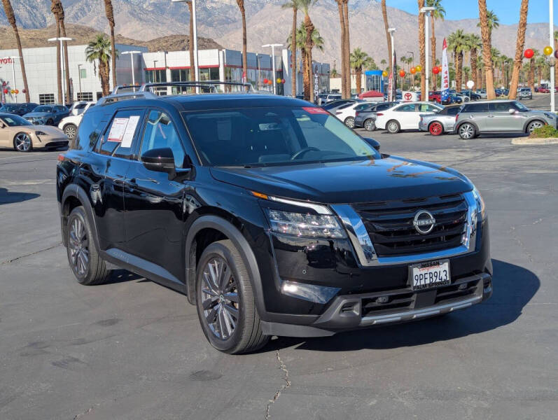 2024 Nissan Pathfinder SL