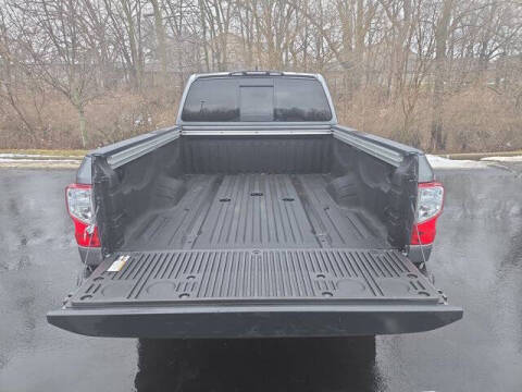 2024 Nissan Titan XD SV