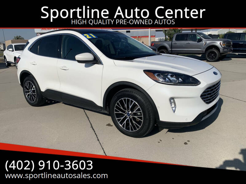 2021 Ford Escape Titanium's photo