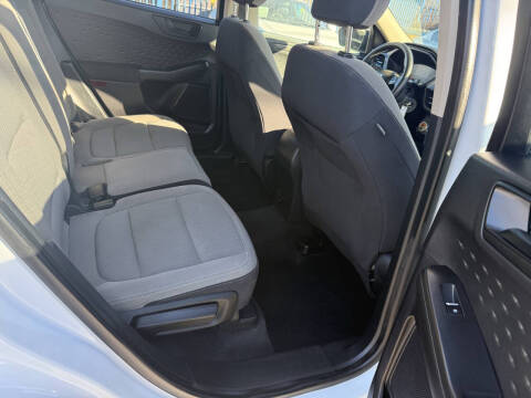 2020 Ford Escape S