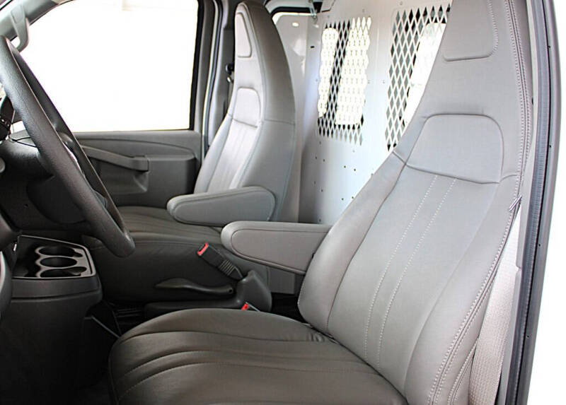 2024 Chevrolet Express 2500