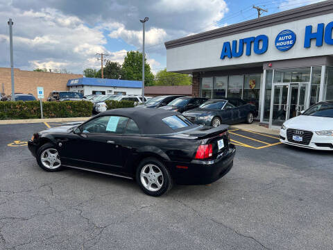 2004 Ford Mustang Deluxe