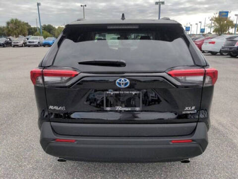 2021 Toyota RAV4 Hybrid XLE