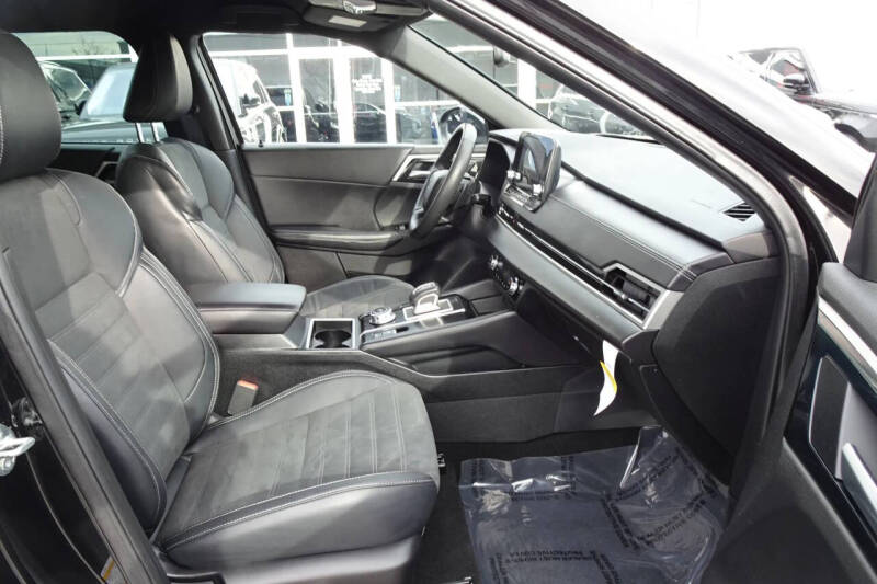 2023 Mitsubishi Outlander SE Special Edition