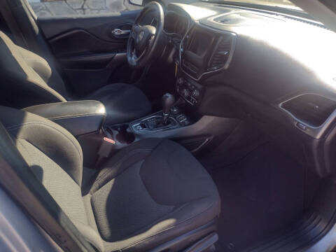 2019 Jeep Cherokee Latitude