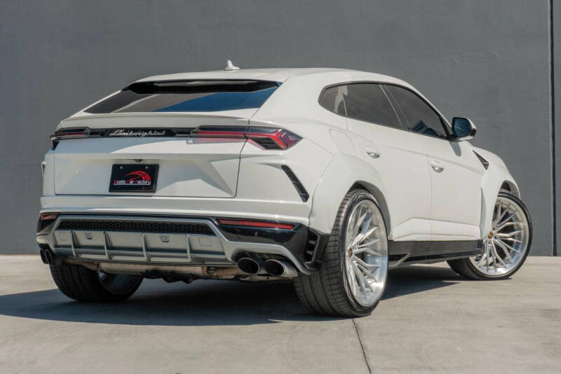2019 Lamborghini Urus