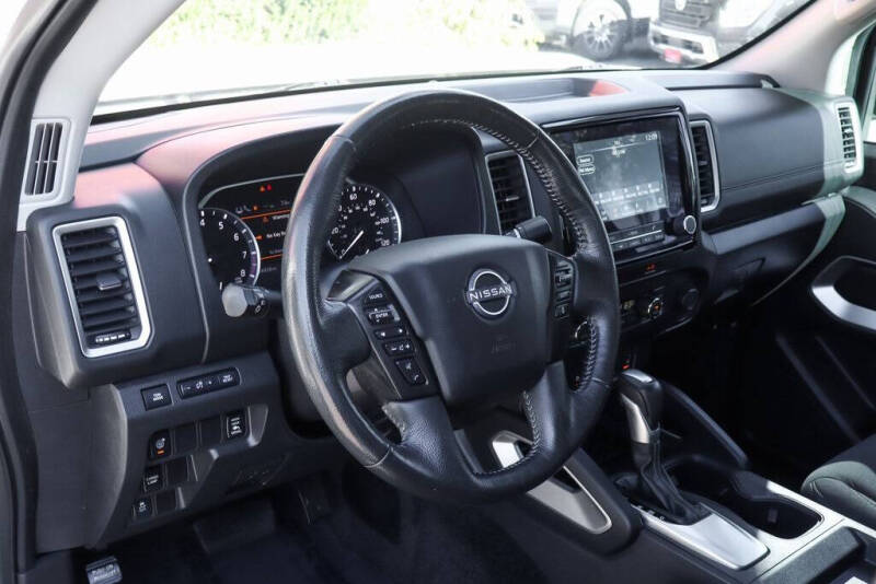 2022 Nissan Frontier SV