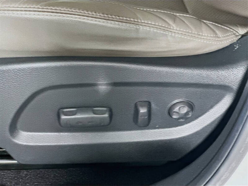 2017 Hyundai Santa Fe Limited Ultimate