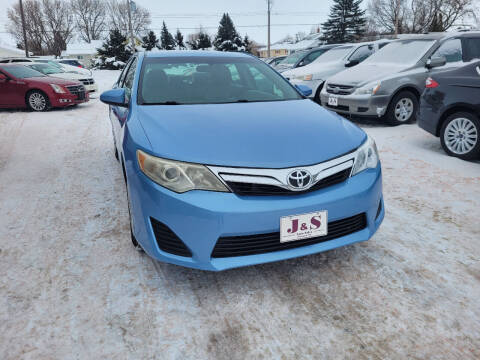 2012 Toyota Camry for sale at J & S Auto Sales in Thompson ND