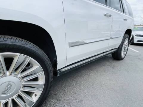 2020 Cadillac Escalade Platinum