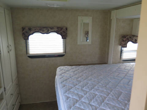 2006 Dutchmen RV Adirondack