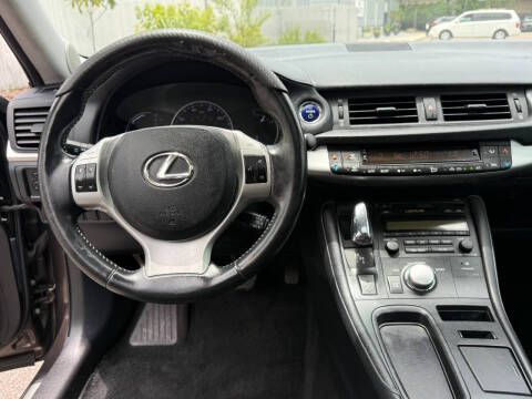 2011 Lexus CT 200h