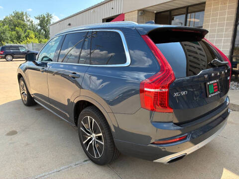 2020 Volvo XC90 T6 Momentum 7-Passenger