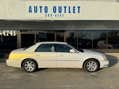 2006 Cadillac DTS for sale at Auto Outlet in Des Moines IA