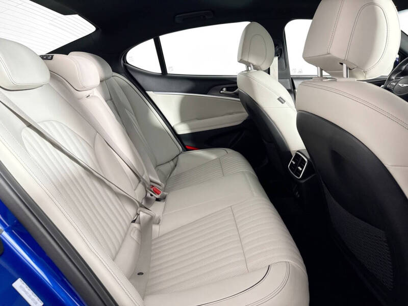 2025 Genesis G70