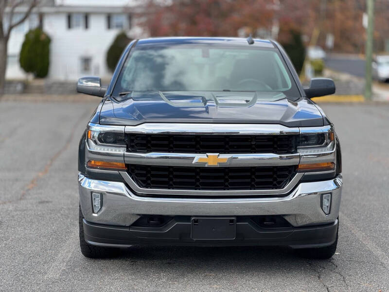 2019 Chevrolet Silverado 1500 LD LT photo 2