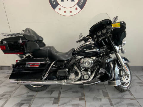 2012 Harley-Davidson FLHTK ULTRA LIMITED for sale at CHICAGO CYCLES & MOTORSPORTS INC. in Batavia IL