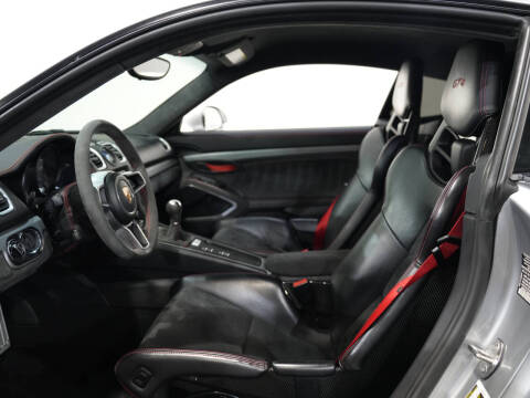 2016 Porsche Cayman GT4