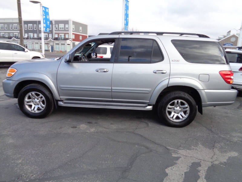 2004 Toyota Sequoia SR5
