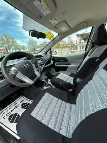 2013 Toyota Prius c