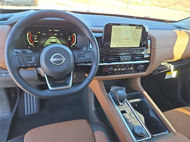 2025 Nissan Pathfinder Platinum