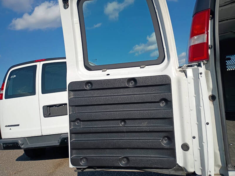 2022 Chevrolet Express 2500