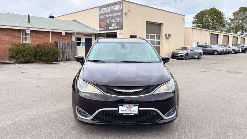 2017 Chrysler Pacifica Touring-L