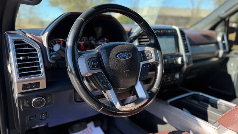 2017 Ford F-350 Super Duty Platinum