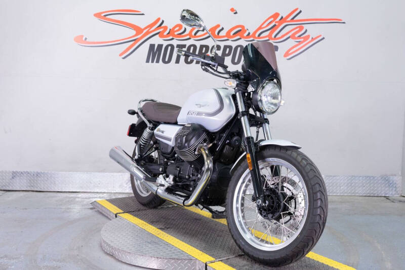 2021 Moto Guzzi V7 Special