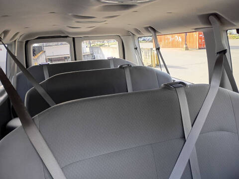 2009 Ford E-Series E-350 SD XLT