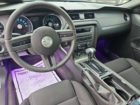 2011 Ford Mustang V6