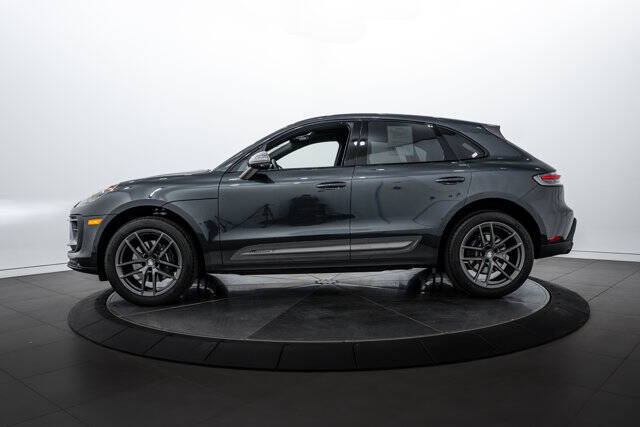 2025 Porsche Macan T