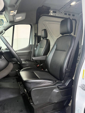 2024 Ford Transit 250