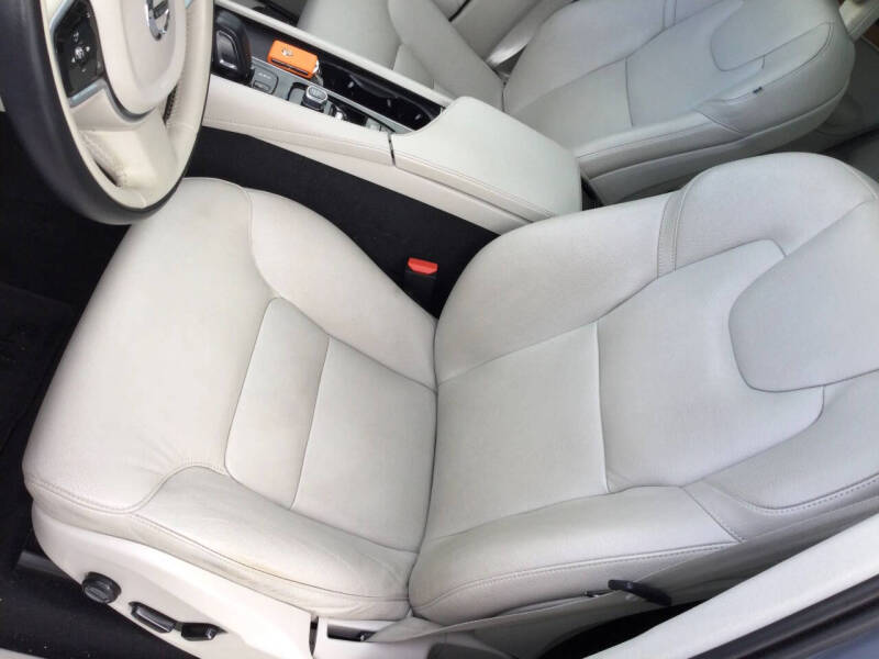 2021 Volvo XC90 Recharge T8 Inscription Expression 7P