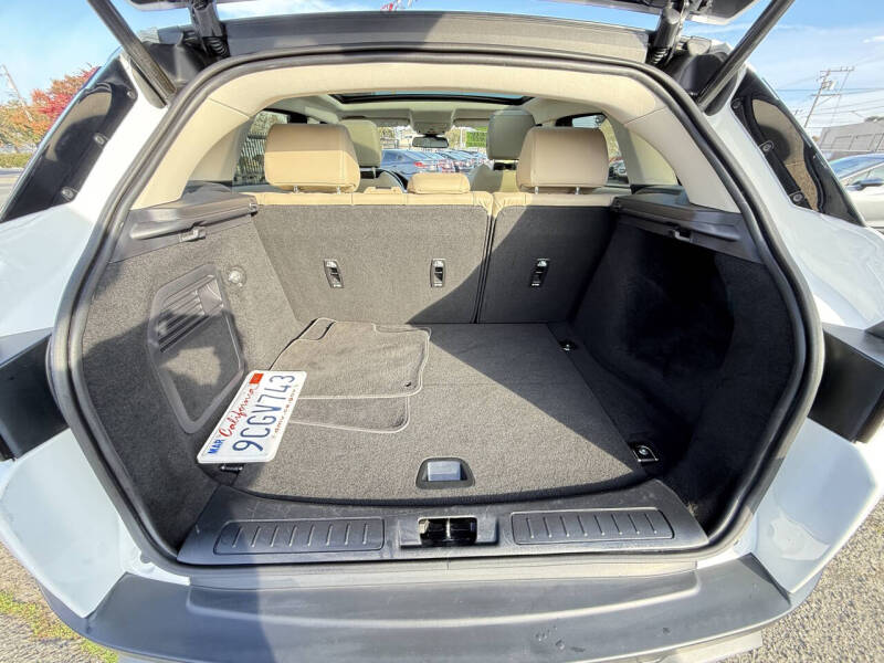 2019 Land Rover Range Rover Evoque SE Premium