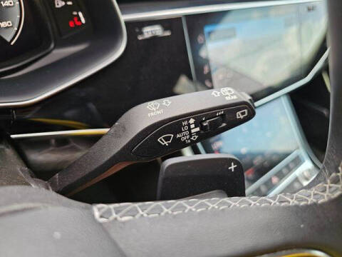 2022 Audi Q8 quattro Premium Plus 55 TFSI