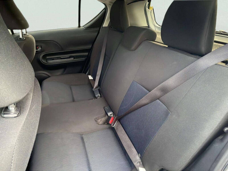 2017 Toyota Prius c One