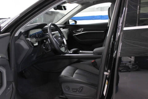 2024 Audi Q8 e-tron quattro Premium