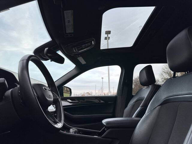 2022 Jeep Grand Cherokee Altitude