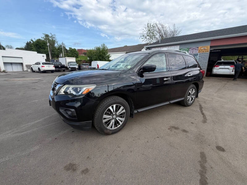 2017 Nissan Pathfinder SV
