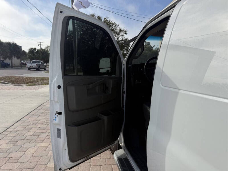 2020 GMC Savana 2500