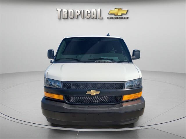 2025 Chevrolet Express 2500