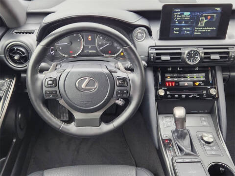 2023 Lexus IS 300