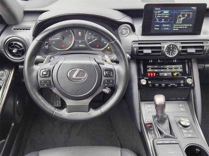 2023 Lexus IS 300
