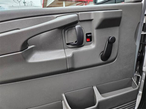 2011 GMC Savana LS 3500