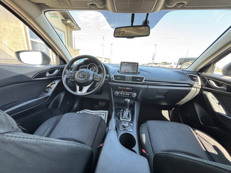 2016 Mazda MAZDA3 i Touring