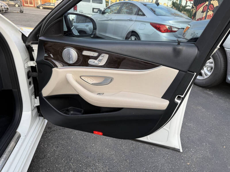 2019 Mercedes-Benz E-Class E 300