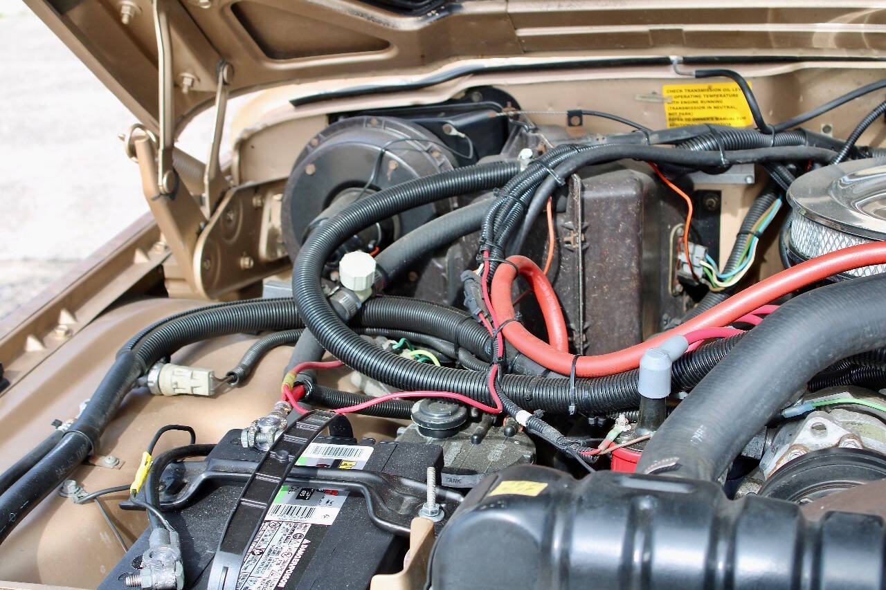 1989 Jeep Grand Wagoneer 101