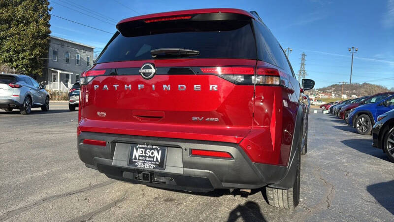 2022 Nissan Pathfinder SV